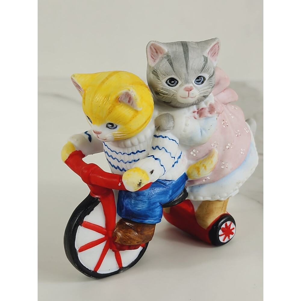 Schmid Kitty Cucumber Cat Kitten Riding Tricycle 1988 Figurine 4" Home Decor Vtg